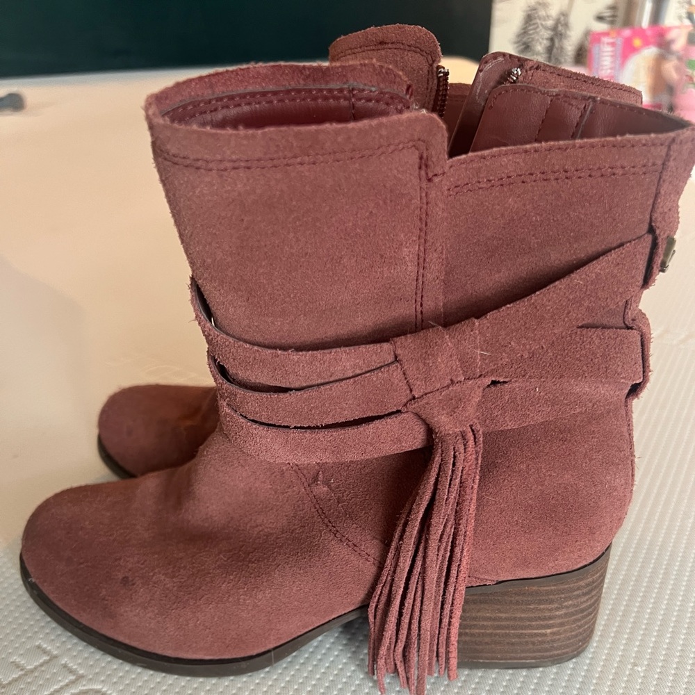 Koolaburra by Uggs rust/pink/salmon colored boots